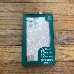 Protect onn iPhone 13 pro max, 12 pro max